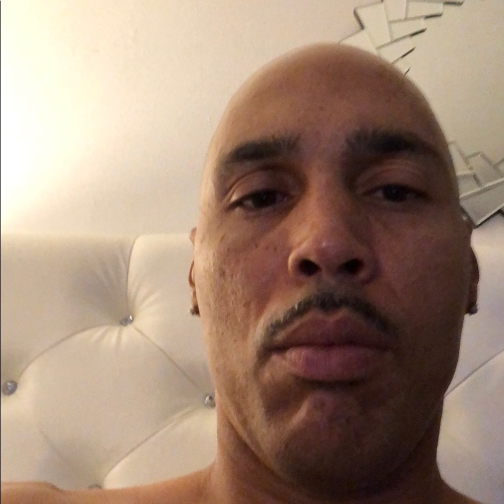 Meet your Posher, Ezell